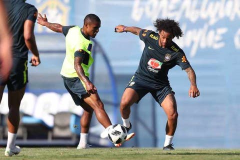 marcelo e douglas costa