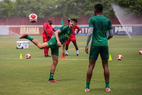 Volante ou zagueiro? Felipe Andrade avalia como pode jogar no Fluminense