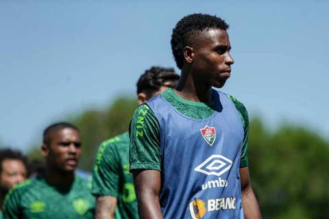 Novidade no Fluminense! Saiba os números da carreira de Jan Lucumí