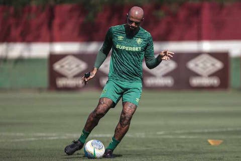 Felipe Melo convoca torcida para apoiar o Fluminense no sábado