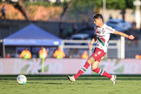 Diogo Barbosa comemora carinho da torcida no Espírito Santo e destaca confiança do Flu