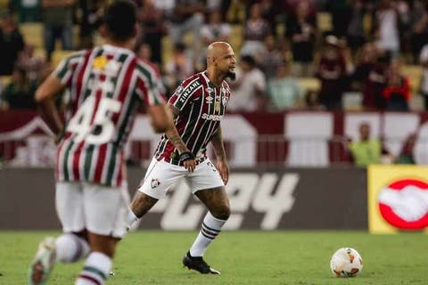 Jornalista avalia fragilidade defensiva a gols sofridos pelo Fluminense em bolas aéreas