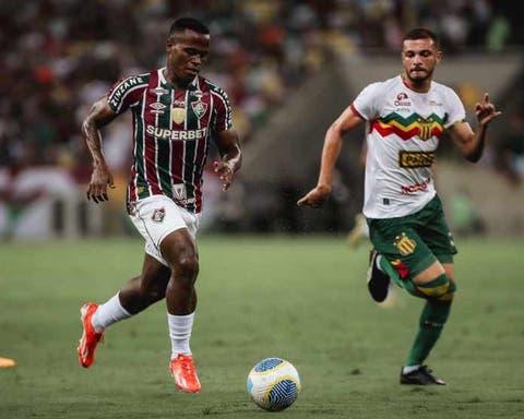 Emissora noticia valor oferecido ao Fluminense para renovar com Jhon Arias