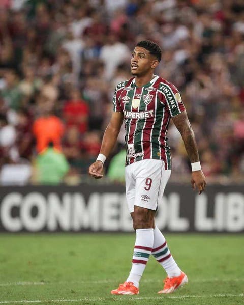 John Kennedy fala pela primeira vez após afastamento no Fluminense