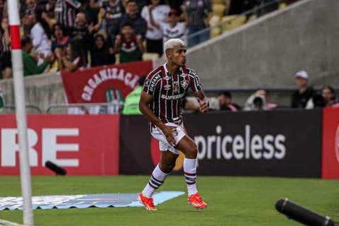 John Kennedy entra no top-5 dos maiores artilheiros do Fluminense na Libertadores