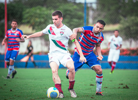 Fluminense segue com péssima campanha e volta a perder pelo Brasileiro sub-20