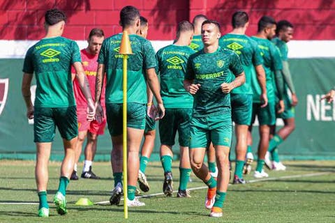 Fluminense tem desfalque de última hora e mudança no banco de reservas