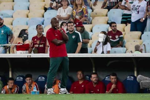 Marcão avalia possibilidade de mudanças no Fluminense para encarar o Grêmio