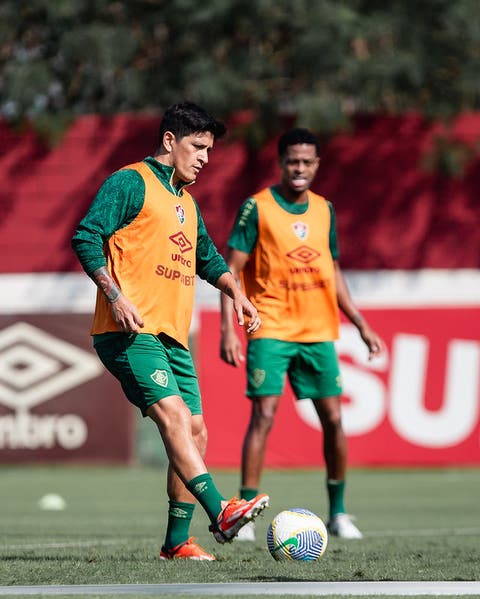 Atacante e lateral-esquerdo devem ter condições de retornar ao time do Fluminense