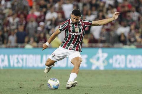 Empresário vai à Justiça cobrar percentual da venda de André do Fluminense para clube inglês