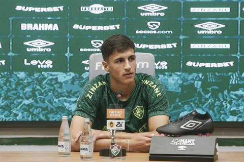 Bernal admite difícil adaptação no futebol brasileiro, mas elogia grupo tricolor