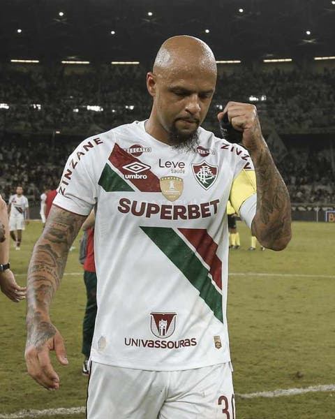 Jogador do Fluminense, Felipe Melo lança livro sobre sua carreira