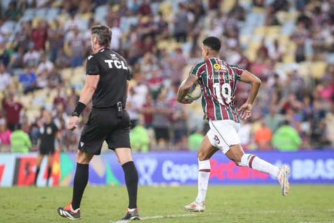 Kauã Elias marca pela quinta vez no ano e entra no top-3 da artilharia do Fluminense