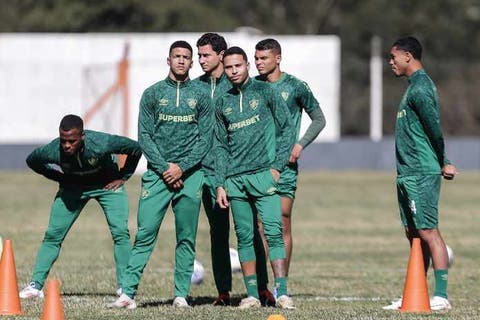 Kauã Elias avalia reação do Fluminense e preparação para a Copa do Brasil