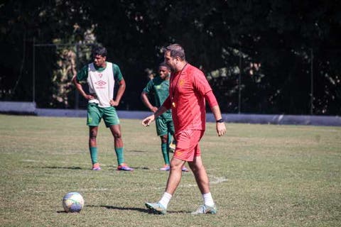 De olho no G8 do Brasileiro sub-20, técnico pede Fluminense agressivo contra o Palmeiras