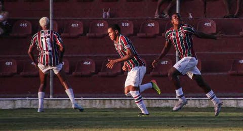 Após entrada no G8, técnico celebra recuperação Fluminense no Brasileiro sub-20