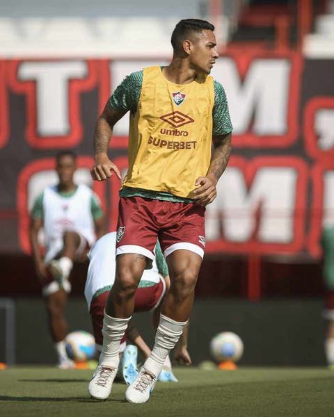 Antonio Carlos avalia lição que o Fluminense precisa aprender após derrota