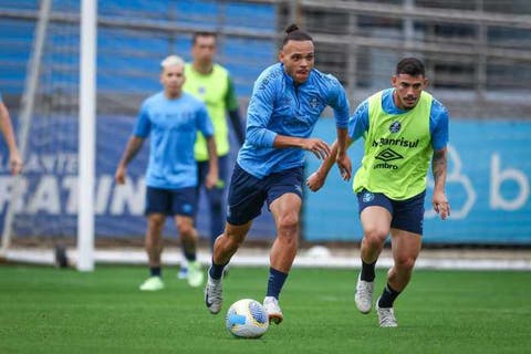 Brasileiro tem dois jogos atrasados nesta quarta que interessam ao Fluminense