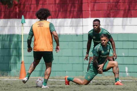 Fluminense se manifesta sobre ausências de Marcelo e Thiago Silva contra o Atlético-GO