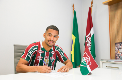 Mano Menezes explica contratação de Victor Hugo pelo Fluminense