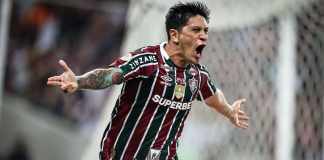 Germán Cano, do Fluminense, celebrando gol pela equipe