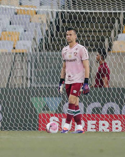 Fábio está em vias de atingir marca expressiva no Brasileiro; veja recordes do goleiro do Fluminense