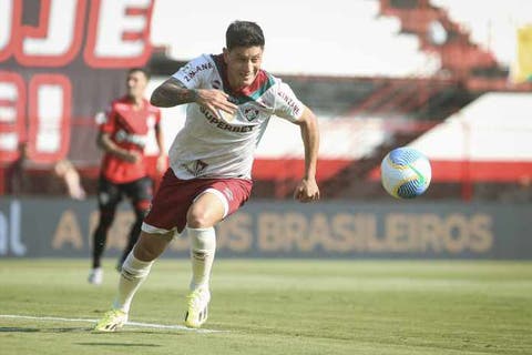 Saiba como o árbitro retratou na súmula a expulsão de Cano em derrota do Fluminense