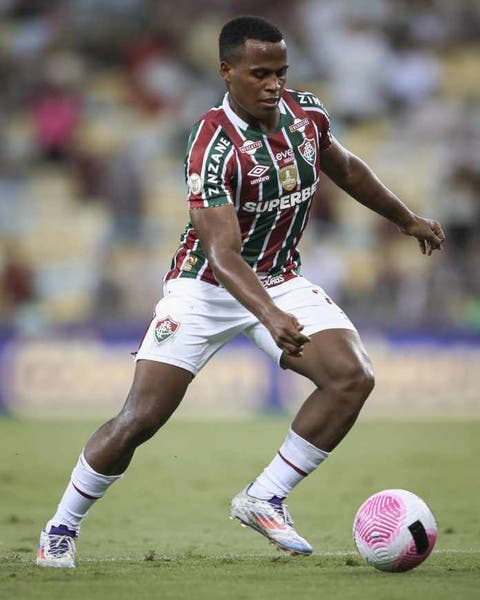 Com mais um gol, Arias segue soberano na artilharia do Fluminense no ano