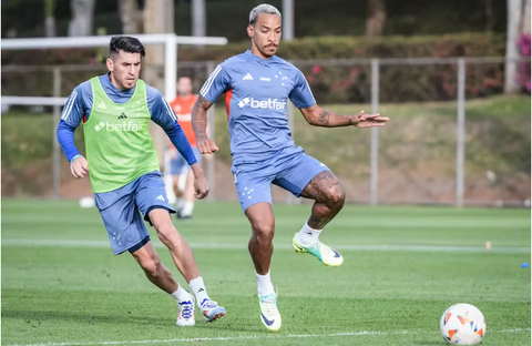 Meia segue como dúvida no Cruzeiro para encarar o Fluminense; veja provável escalação