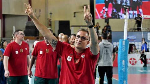 Guilherme Schmitz técnico vôlei