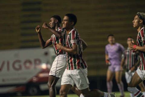 Brasileiro sub-17: Autor de gol na ida da semi, volante vê Flu confiante por vaga na final