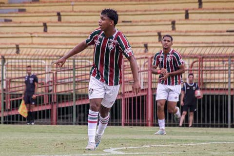 Após marcar no Carioca sub-17, atacante do Fluminense foca em jogo decisivo do Brasileiro da categoria