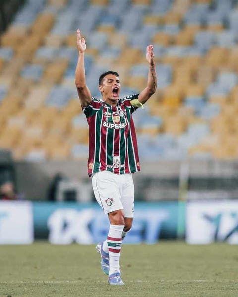 Thiago Santos avalia importância de Thiago Silva para o Fluminense